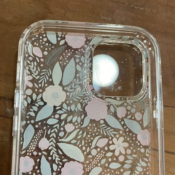 NWOT iPhone 12 phone case. Never used, no flaws, still in perfect condition. - Picture 9 of 12